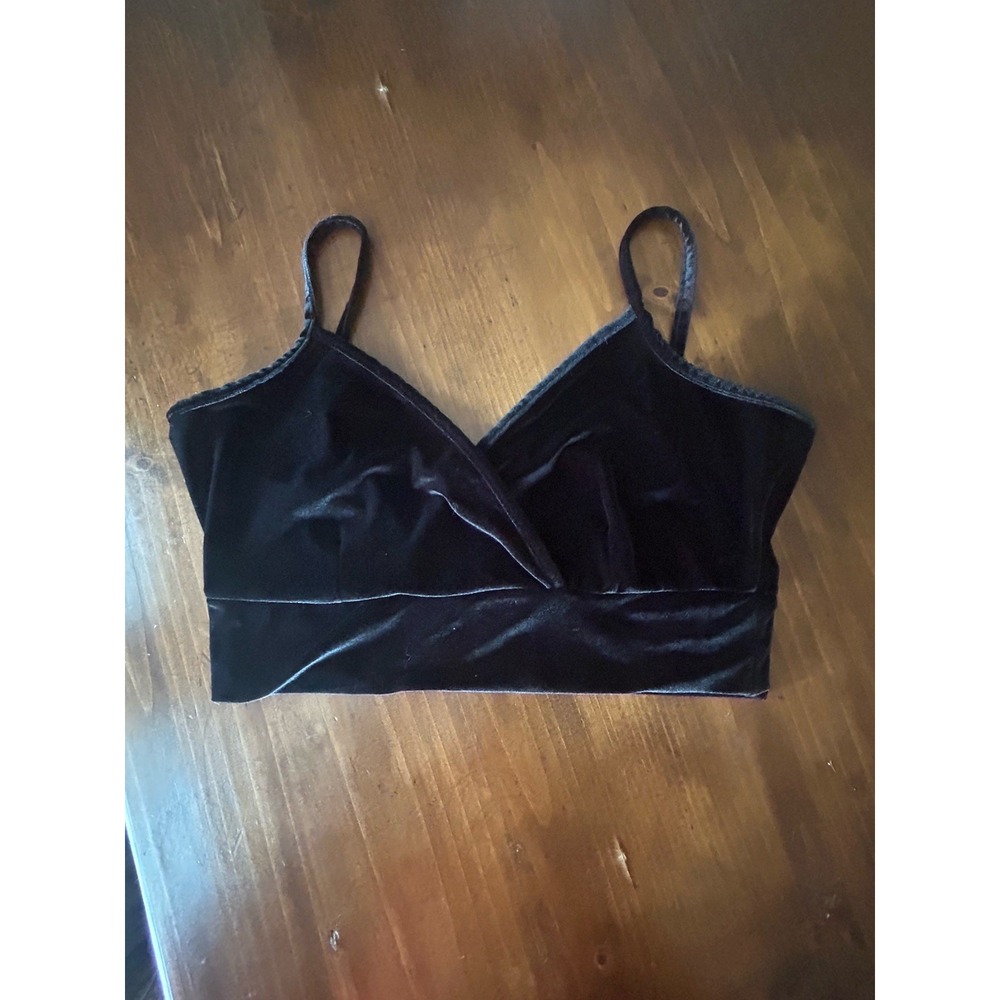 Boohoo Black Velvet Crop Camisole Top V-Neck Adjustable Straps SZ 12